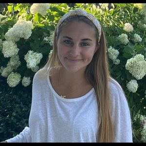 Meet your Posher, Hannah